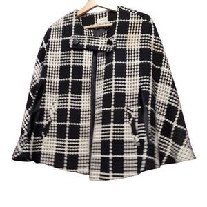 Women's Black & White Plaid Cape Poncho Jacket Asymmetric Button Front‎